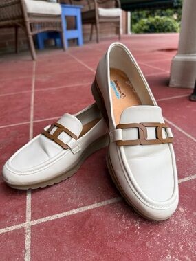 Baretraps Addison Women’s Loafer - Classic Slip-On